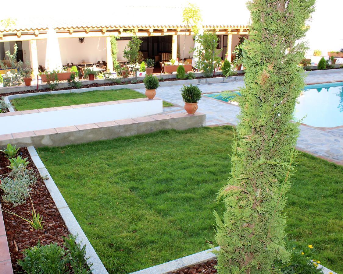 Hotel Entreolivos El Pedroso Exterior foto
